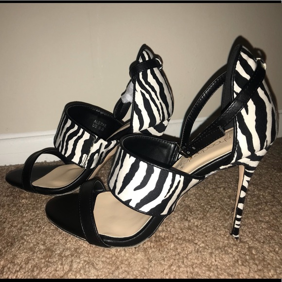 Shoe Dazzle Shoes - Shoe Dazzle Zebra Print High heel 6.5